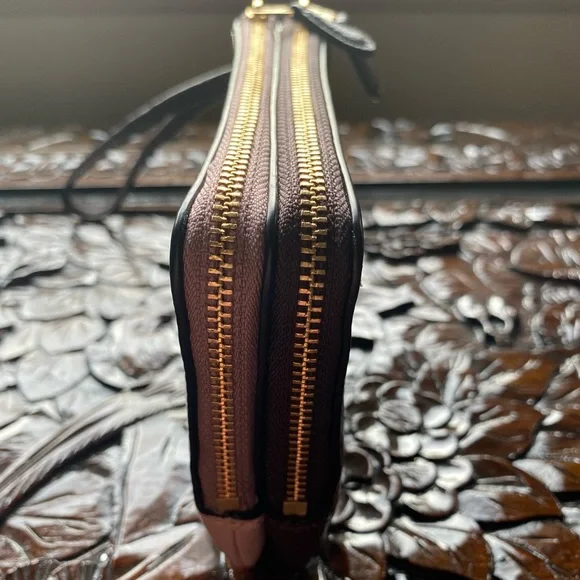 Coach contrast trim double corner wristlet / wallet BNWT - Picture 5 of 8